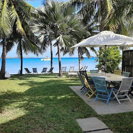 Fantastic Spacious Beachfront Villavacances Grand Baie Exterior photo