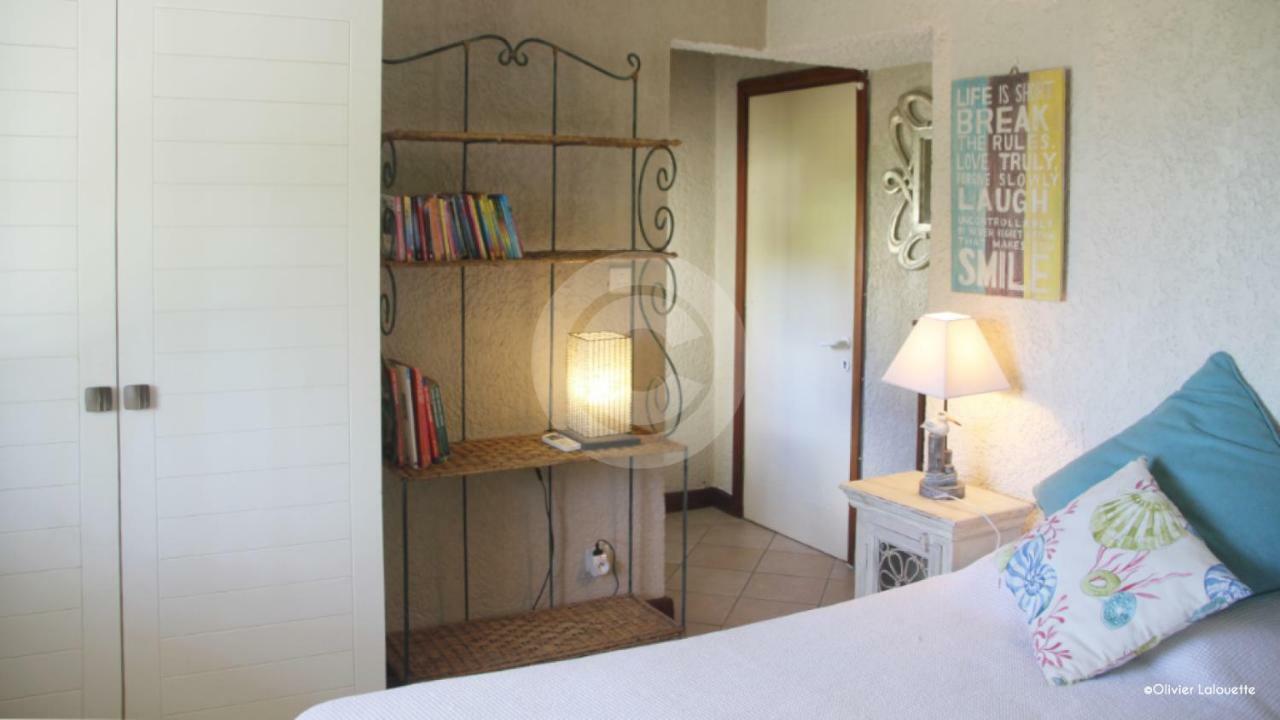Fantastic Spacious Beachfront Villavacances Grand Baie Exterior photo